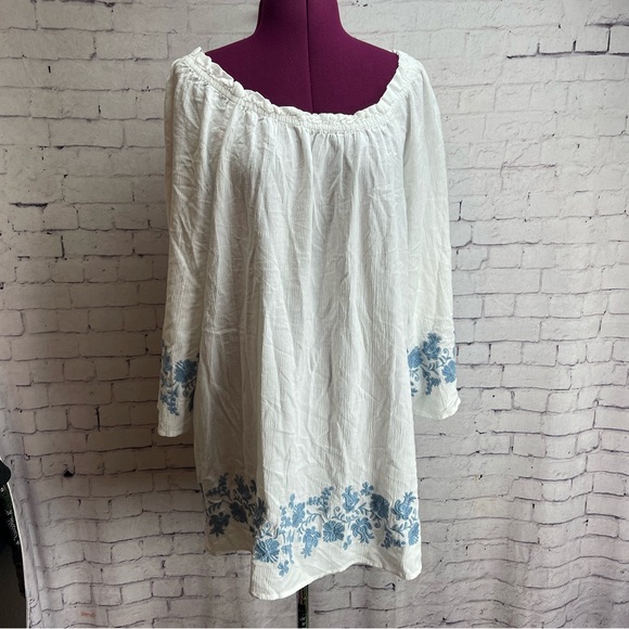 J. Jill Tops - J jill size XL petite white and blue embroidered tunic